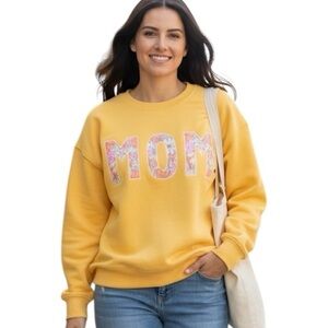 PositiviTees Mom Yellow Floral Graphic Crewneck Oversized Sweatshirt